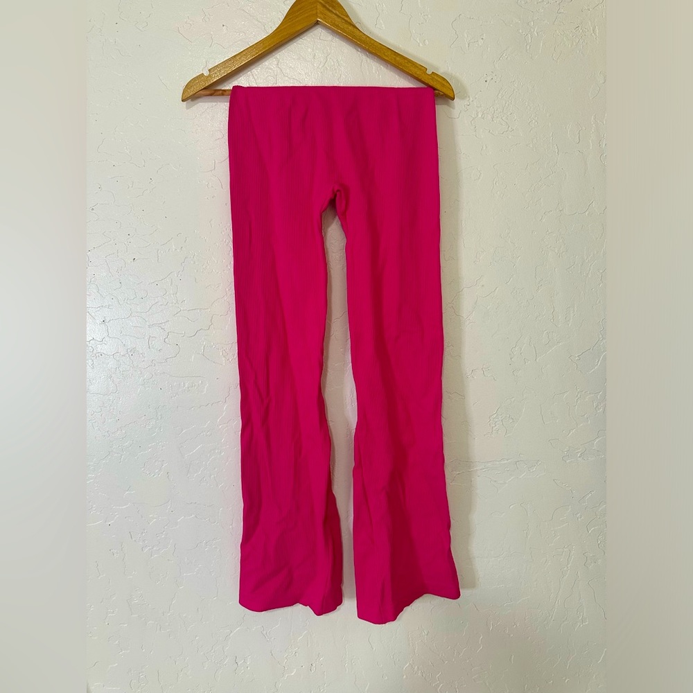 Ribbed wide leg pink yoga pants